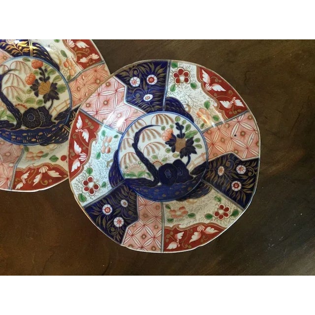 Coalport Porcelain 1805 Coalport Porcelain Imari Soup Bowl Plates in Rock & Tree Pattern - A Pair For Sale - Image 4 of 10