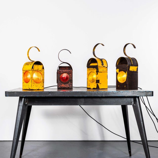 Vintage Railway Warning Lamp For Sale - Image 3 of 9