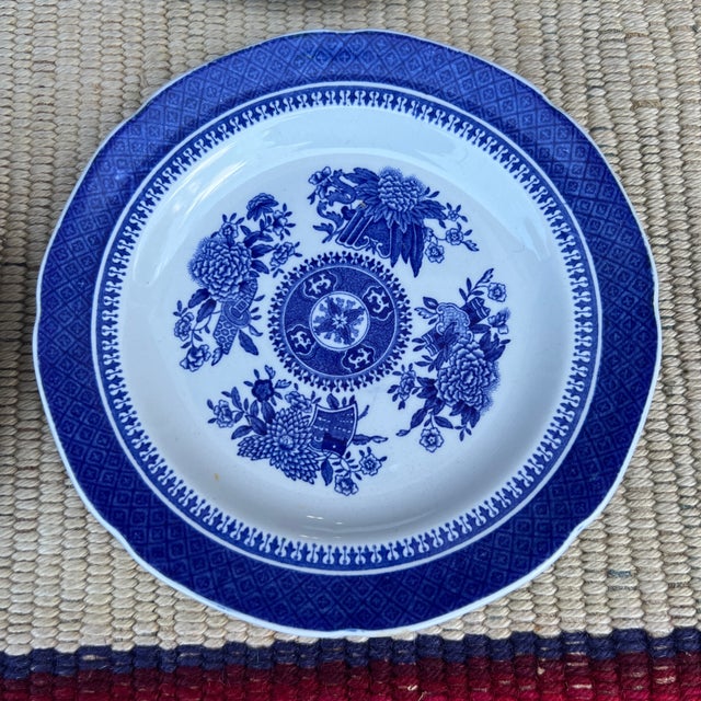 1960s Circa 1960’s Copeland Spode Fitzhugh Blue Dessert Plates- Set of 4 For Sale - Image 5 of 12