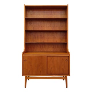 Vintage Danish Modern Teak Bookshelf / Cabinet For Sale