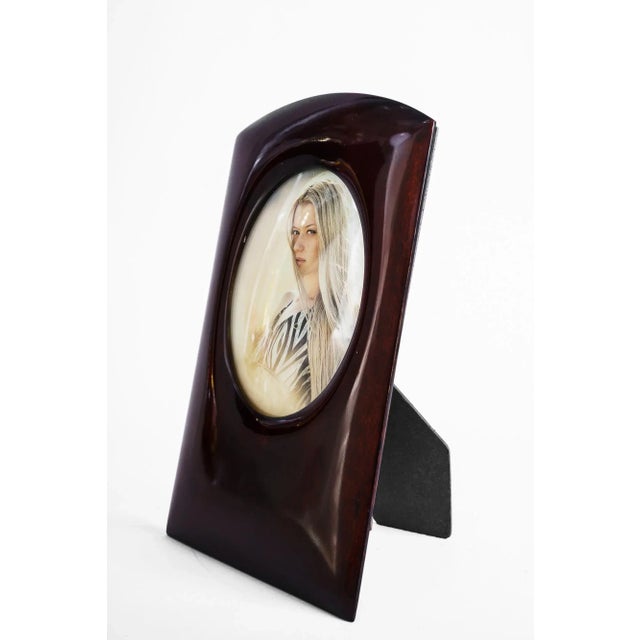 Art Deco Italian Nutwood Picture Frame with Rounded Glass, 1920s For Sale - Image 9 of 9