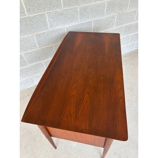 Bassett Furniture Mid Century Modern Walnut 4 Drawer Desk & Chair For Sale - Image 9 of 18