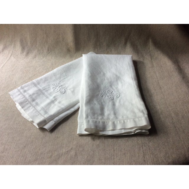 Pristine Art Deco Linen With Groovy Loopy Monogram - Paris Flea Market Treasure For Sale - Image 10 of 10
