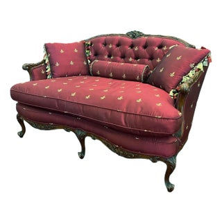 Louis XV Tufted Settee in Fleur-De-Lis Silk For Sale