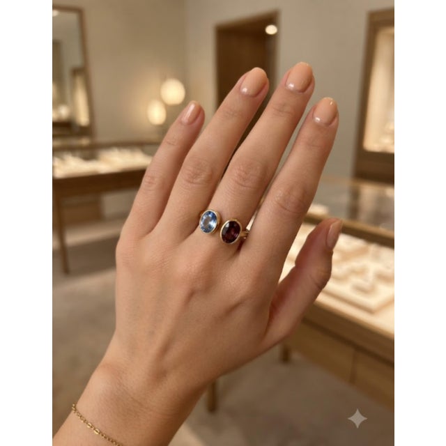 Metal Natural Blue Sapphire 5.20cts & Morganite 2.80cts Ring in 18k Gold For Sale - Image 7 of 8