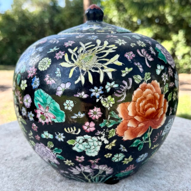 Vintage Chinese Hand Painted Porcelain Ginger Jar For Sale - Image 4 of 7