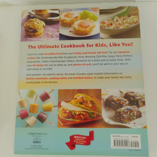 Betty Crocker's Cookbook for Boys and Girls, 1950s & Betty Crocker Kids Cook Cookbook 2015 For Sale In Houston - Image 6 of 7