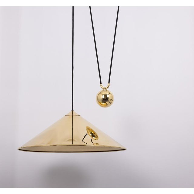 1970s Keos Adjustable Counterweight Pendant Lamp in Brass attributed to Florian Schulz, Germany, 1970s For Sale - Image 5 of 10