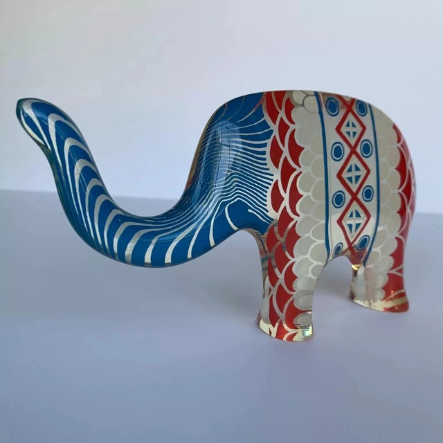 Mid-Century Modern Vintage MCM Abraham Palatnik Op Art Lucite Elephant Figurine For Sale - Image 3 of 6
