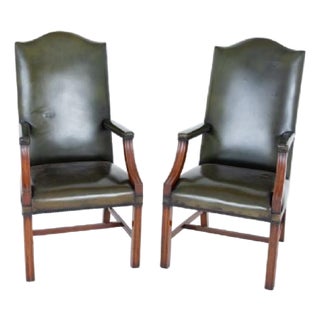 Georgian Revival Gainsborough Chairs in Leather, 1900, Set of 2 For Sale
