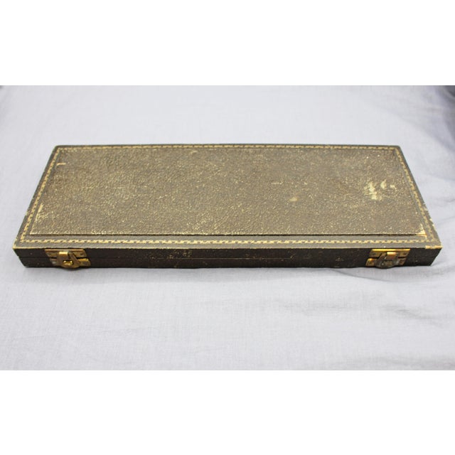 Silver Early 20th Century Pair of English Silver-Plated Fish Servers in Original Presentation Case For Sale - Image 8 of 9