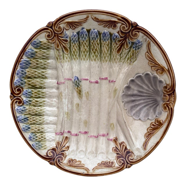 19th Century Onnaing French Majolica Asparagus Plate For Sale