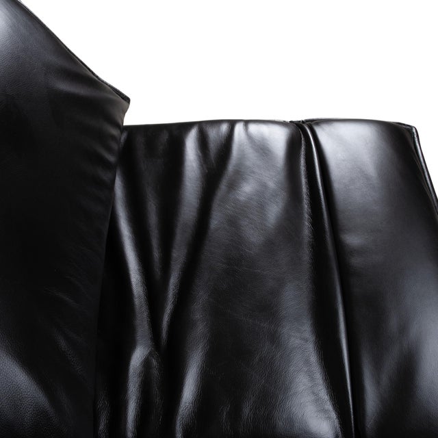 Free Motion Edit 2 Leather Armchair in Black with Electric Reclining Function from Koinor For Sale - Image 6 of 16
