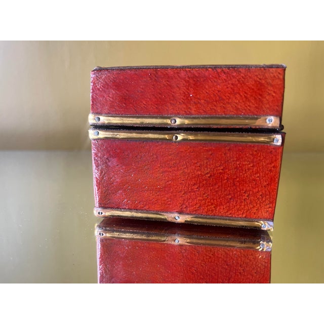 1960s Vintage Mid-Century Modern, Chinoiserie Style Red Laquer Trinket Box For Sale - Image 5 of 10