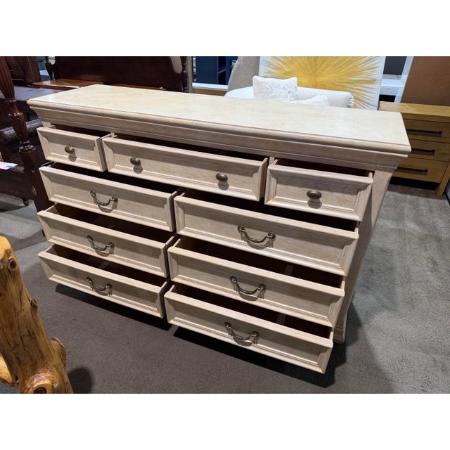 Bernhardt Bernhardt Light Wood Nine Drawer Dresser For Sale - Image 4 of 5