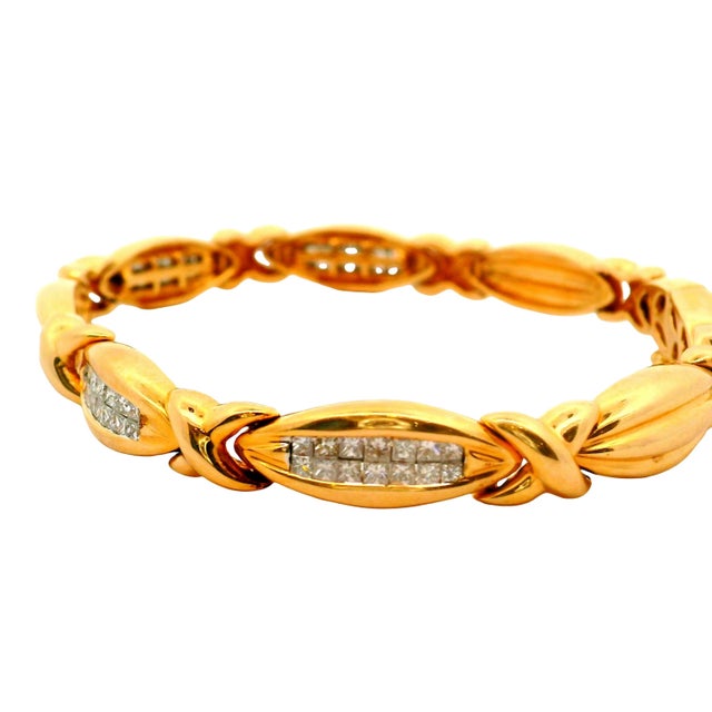 Early 21st Century Diamond 14k Yellow Gold Intertwined Link Bracelet For Sale - Image 5 of 5
