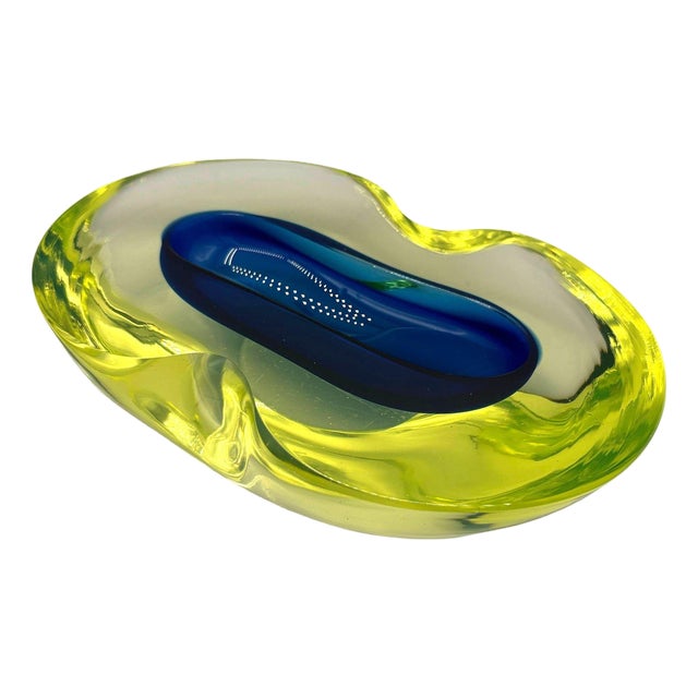 1960s Rare MCM Biomorphic Murano Uranium Glass Bowl by Antonio Da Ros for Cenedese For Sale