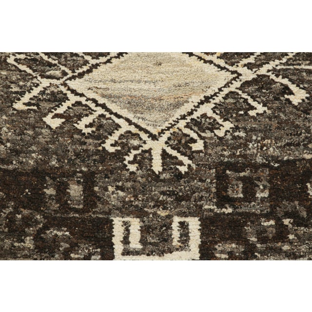 Looking for a custom size? For more information on customization capabilities, please reach out to custom@chairish.com....