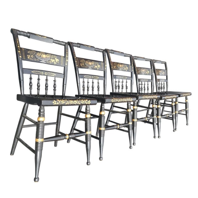 Vintage Set of 5 Genuine Nichols & Stone Stenciled Chairs. For Sale - Image 10 of 12
