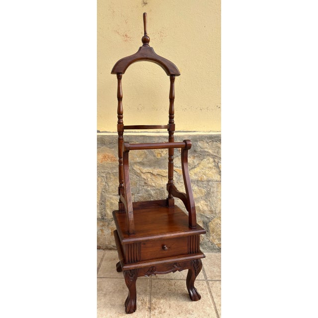 Antique English Chippendale Hardwood Valet Stand With One Drawer For Sale - Image 4 of 17