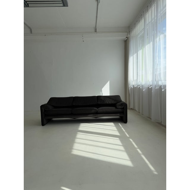 Maralunga 3-Seater Sofa by Vico Magistretti for Cassina, 1970s For Sale - Image 11 of 18
