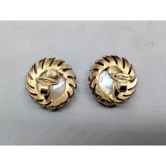 Vintage Signed Crown Trifari Goldtone Mother of Pearl & Cabochon Faux-Turquoise Clip Earrings-2 Pieces For Sale In Philadelphia - Image 6 of 7