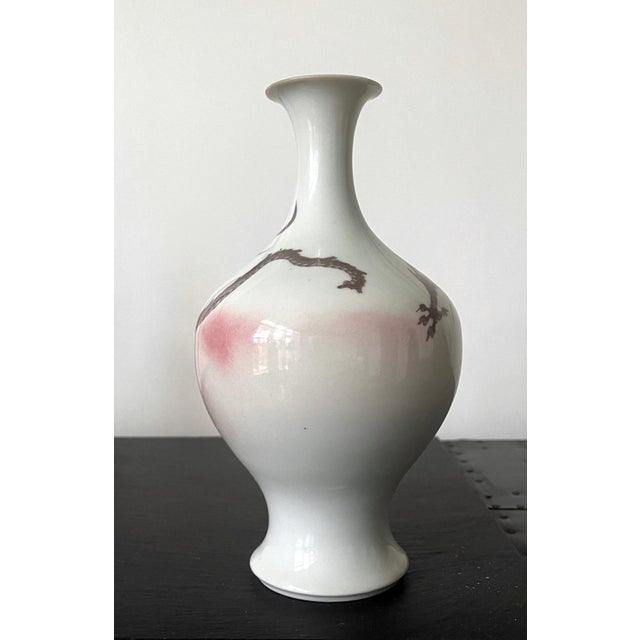 1900 - 1909 Japanese Porcelain Glazed Vase with Dragon Design Mazuku Kozan For Sale - Image 5 of 16