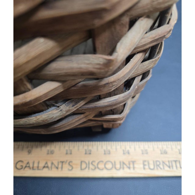 Antique Northeast Woodlands Style Lidded Pack Basket Heavy Splint Black Ash Gathering Vessel For Sale - Image 12 of 12