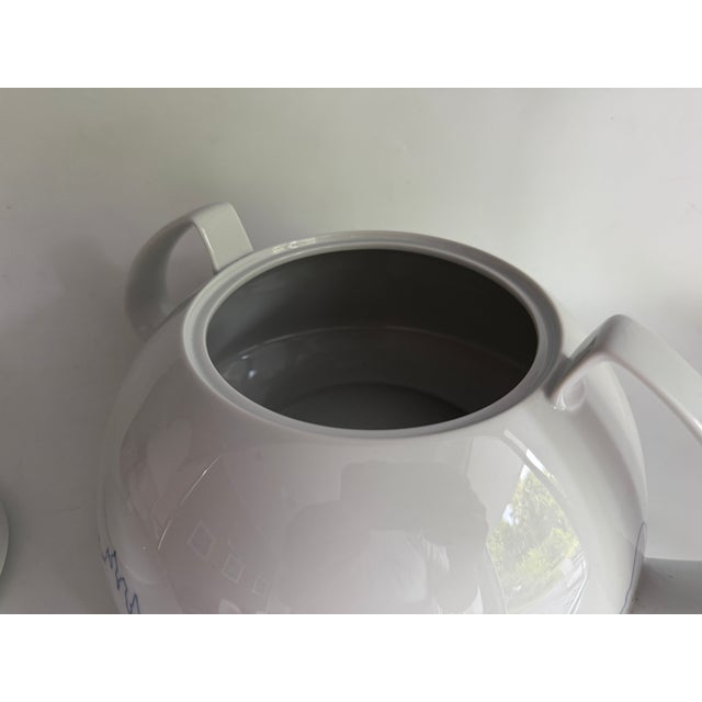 Tac gropius big cities moscow tureen brand: rosenthal collection: tac series: white/blue material: porcelain round - ø...
