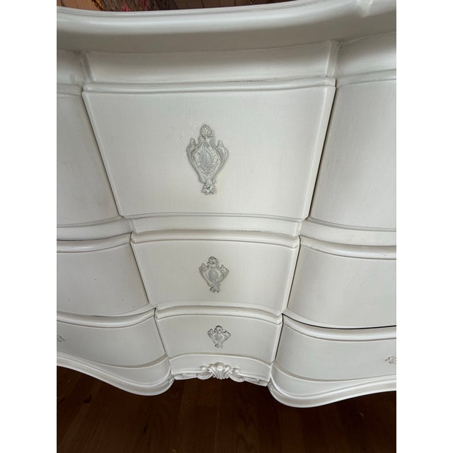 Ivory Chateau Shabby Chic Castilian Chest of Drawers – Distressed Ivory and Aged Gray 9-Drawers For Sale - Image 8 of 10