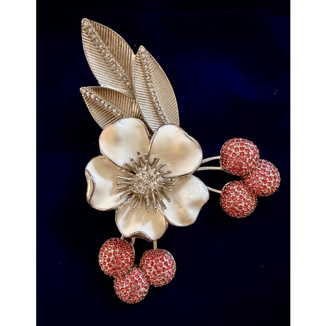 Add this dazzling statement brooch by iconic jewelry designer Judith Leiber (Hungary, 1921 - 2018), and add your name to...