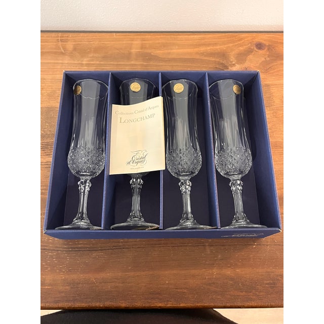 French Late 20th Century Cristal D’Arques Longchamp French Lead Crystal Champagne Flutes – Set of 4 With Box For Sale - Image 3 of 11