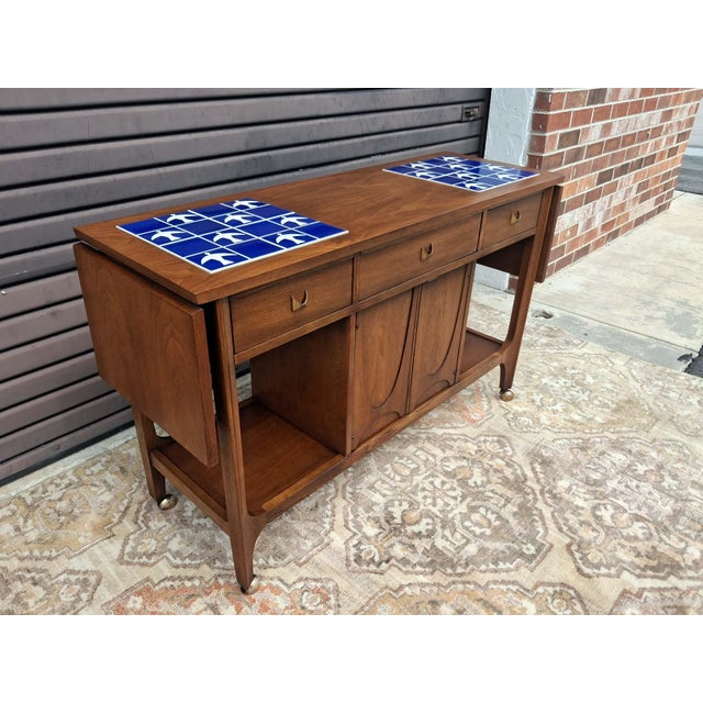 Wood Mid Century Modern Broyhill Brasilia Bar Cart Server. For Sale - Image 7 of 18