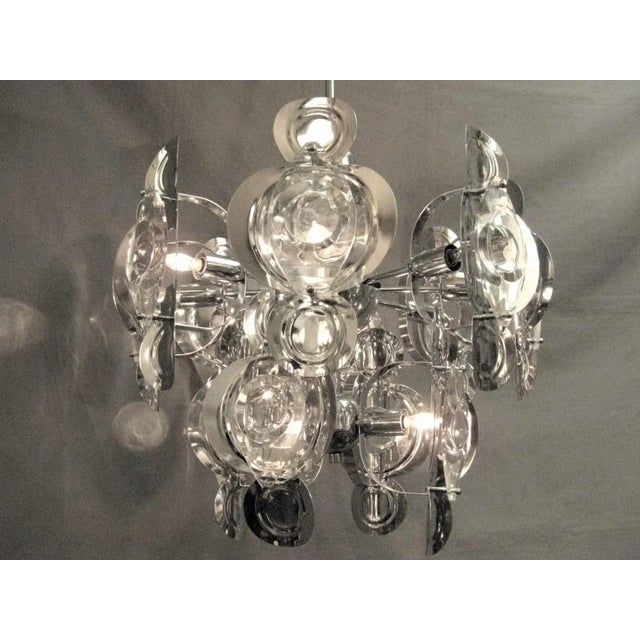 Gaetano Sciolari Chrome and Glass Lens Chandelier, 1960s For Sale - Image 10 of 11
