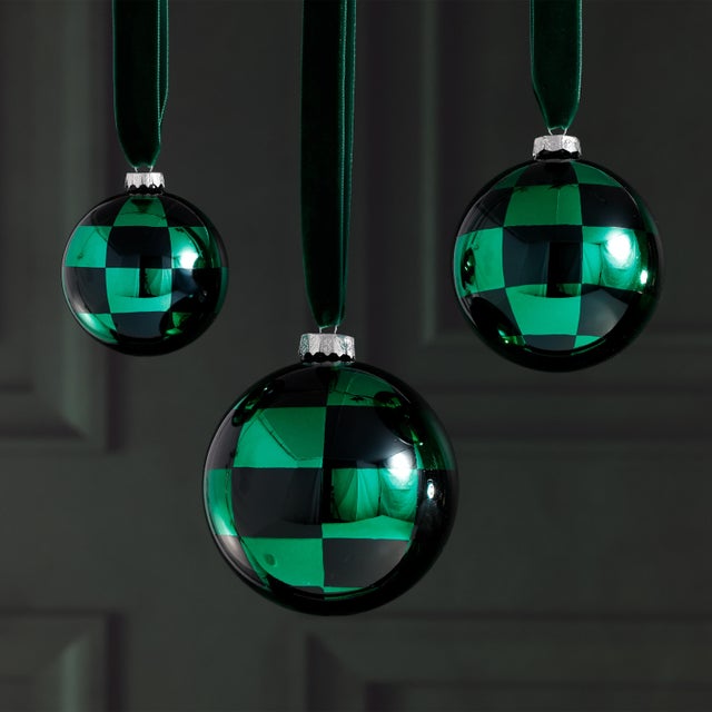 Contemporary Checkered Ball Ornaments, Set of 4, 4.75" For Sale - Image 3 of 3