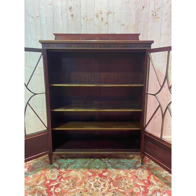 English Marquetry Display Case from Maple & Compagnie Londres For Sale - Image 6 of 9