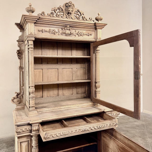 19th Century French Renaissance Revival Bookcase ~ Bibliotheque in Stripped Oak For Sale - Image 14 of 18