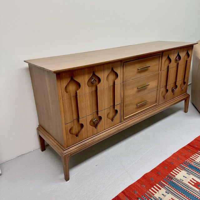 Mid-Century Modern 1950s Mid-Century Modern Tall Boy Chest of Drawers Kent Coffey Perspecta Moroccan, Attributed For Sale - Image 3 of 17