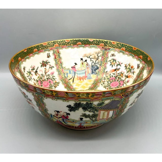 Large Vintage Rose Medallion-Style Decorative Bowl – Hand-Painted Chinese Porcelain – 20th Century Export For Sale - Image 9 of 17