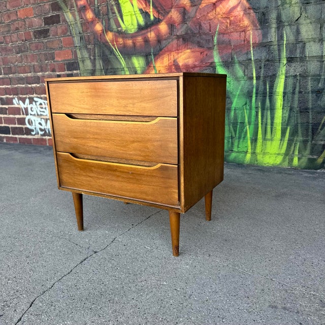 Mid-Century Modern Mid Century Modern Wood Three-Drawer Nightstand For Sale - Image 3 of 12