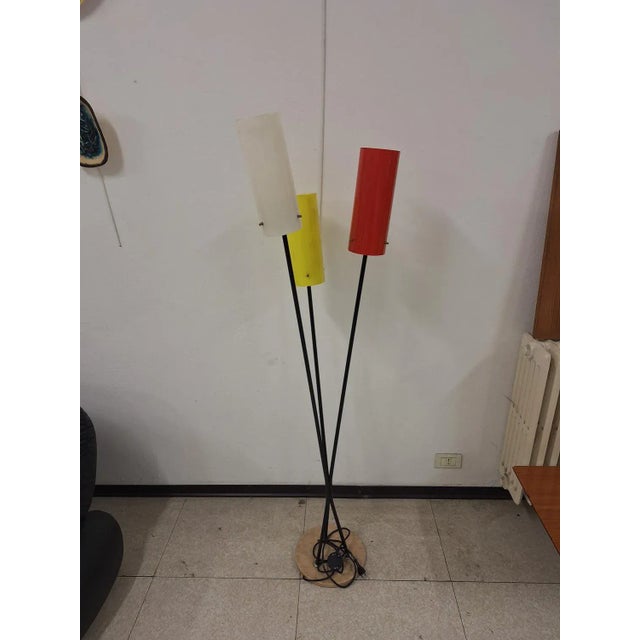 Beige Floor Lamp with Marble Base, Brass Stem and 3 Colored Esperia Cylinders For Sale - Image 8 of 8