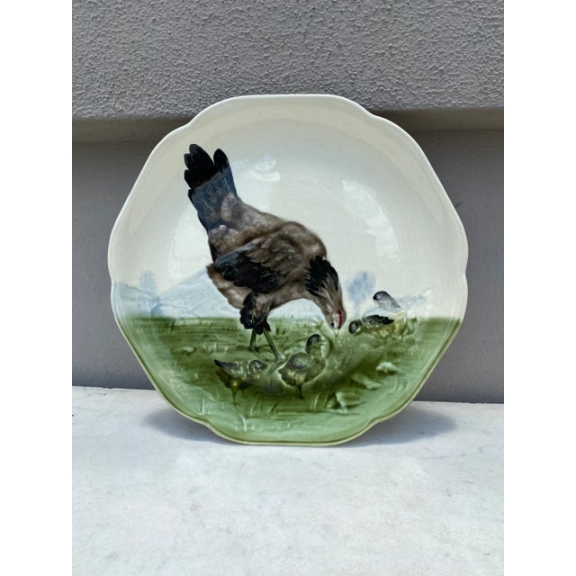 19th Century Majolica Hen and Chicks Plate Choisy Le Roi For Sale - Image 4 of 6