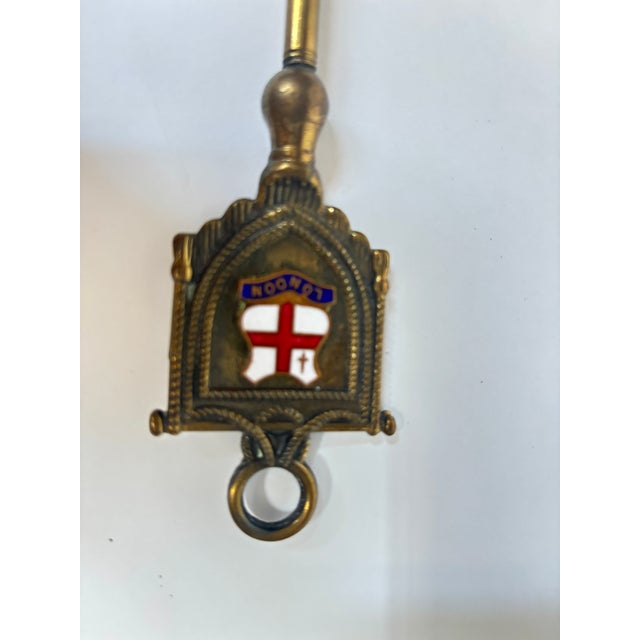 Vintage English Brass Toasting Fork With City of London Heraldic Coat of Arms For Sale - Image 11 of 14