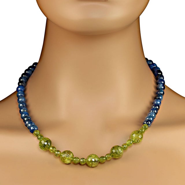 Traditional Peridot and Kyanite Necklace For Sale - Image 3 of 6