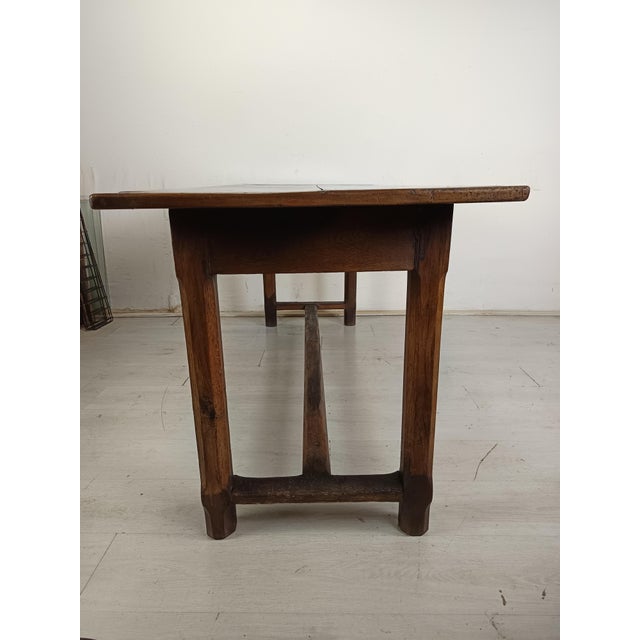 Oak and Walnut Farmhouse Table, in Good conditions. Designed before 1890