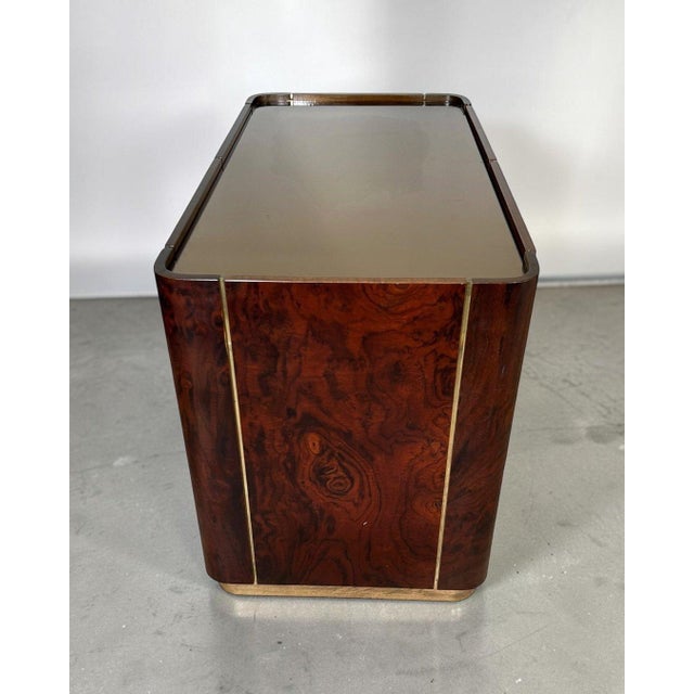 Dry Bar in Walnut Root and Brass with Mirrored Top, Italy, 1970 For Sale - Image 4 of 18