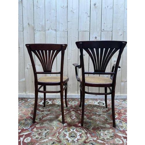 Artist: None Period: 20th century Style: Art Nouveau Condition: Fully restored Material: Solid wood Length: 40 cm Width:...