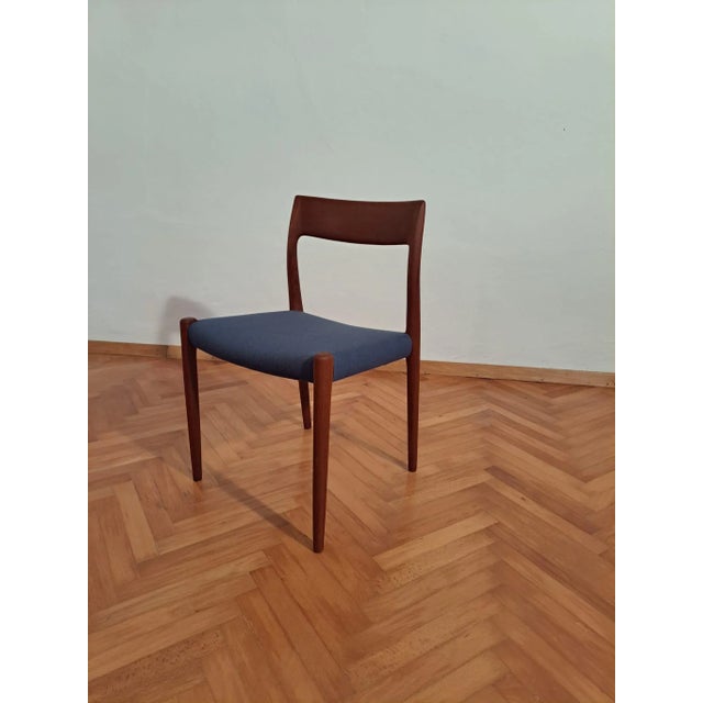 Model 77 Dining Chairs in Teak by Niels O. Møller for J.L. Møllers Møbelfabrik, 1970s, Set of 6 For Sale - Image 4 of 7
