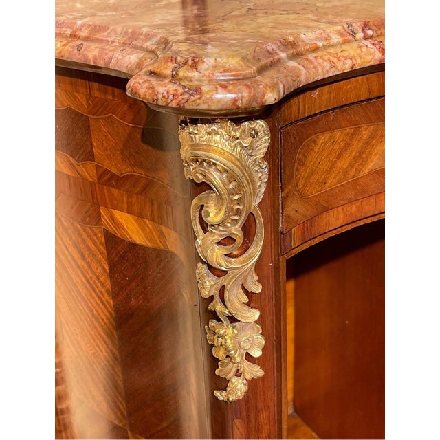 French Louis XV Chest of Drawers, Paris For Sale - Image 6 of 18