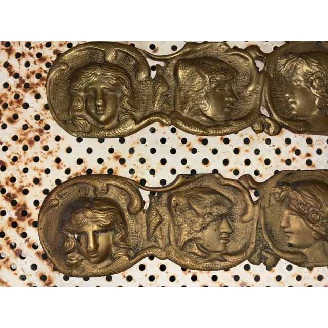 1900 - 1909 Medallion Plaques, 1900, Set of 2 For Sale - Image 5 of 7